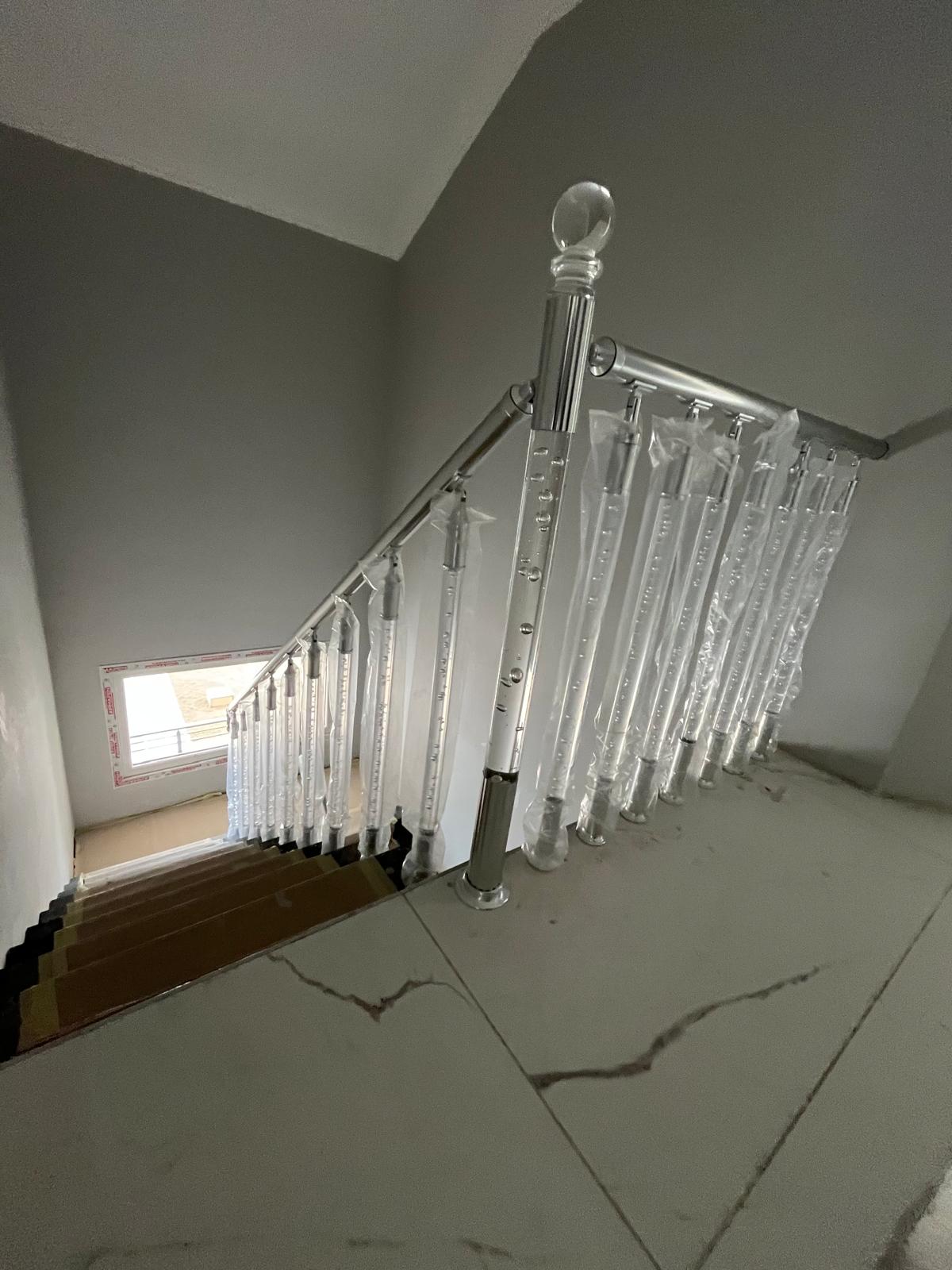 Merdiven pleksi korkuluk 4